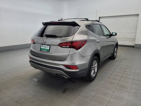 Used 2018 Hyundai Santa Fe Sport image 9
