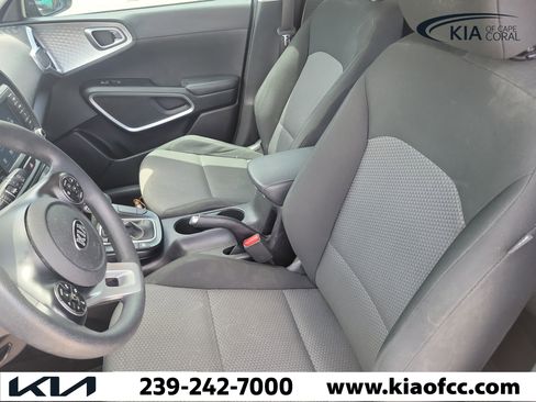 Used 2020 Kia Soul LX FWD image 15