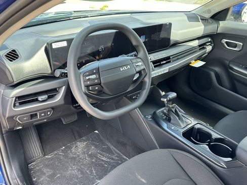 New 2026 Kia K4 FWD image 15