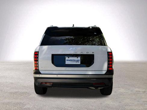 Used 2026 Hyundai Palisade SEL Premium FWD image 8