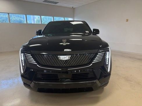 Used 2025 Cadillac Escalade IQ Sport 1 AWD/4WD image 2