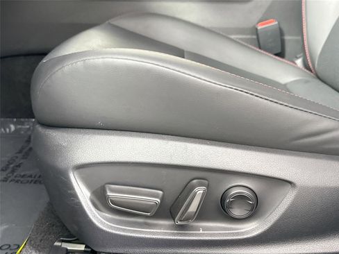 Used 2025 Toyota Prius XSE image 29