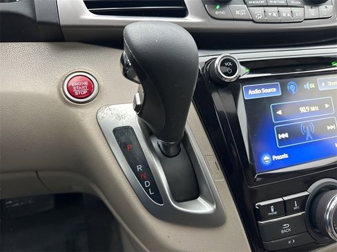 Used 2015 Honda Odyssey EX-L image 19