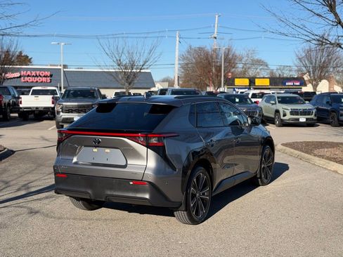 Used 2025 Toyota bZ4X Limited image 5