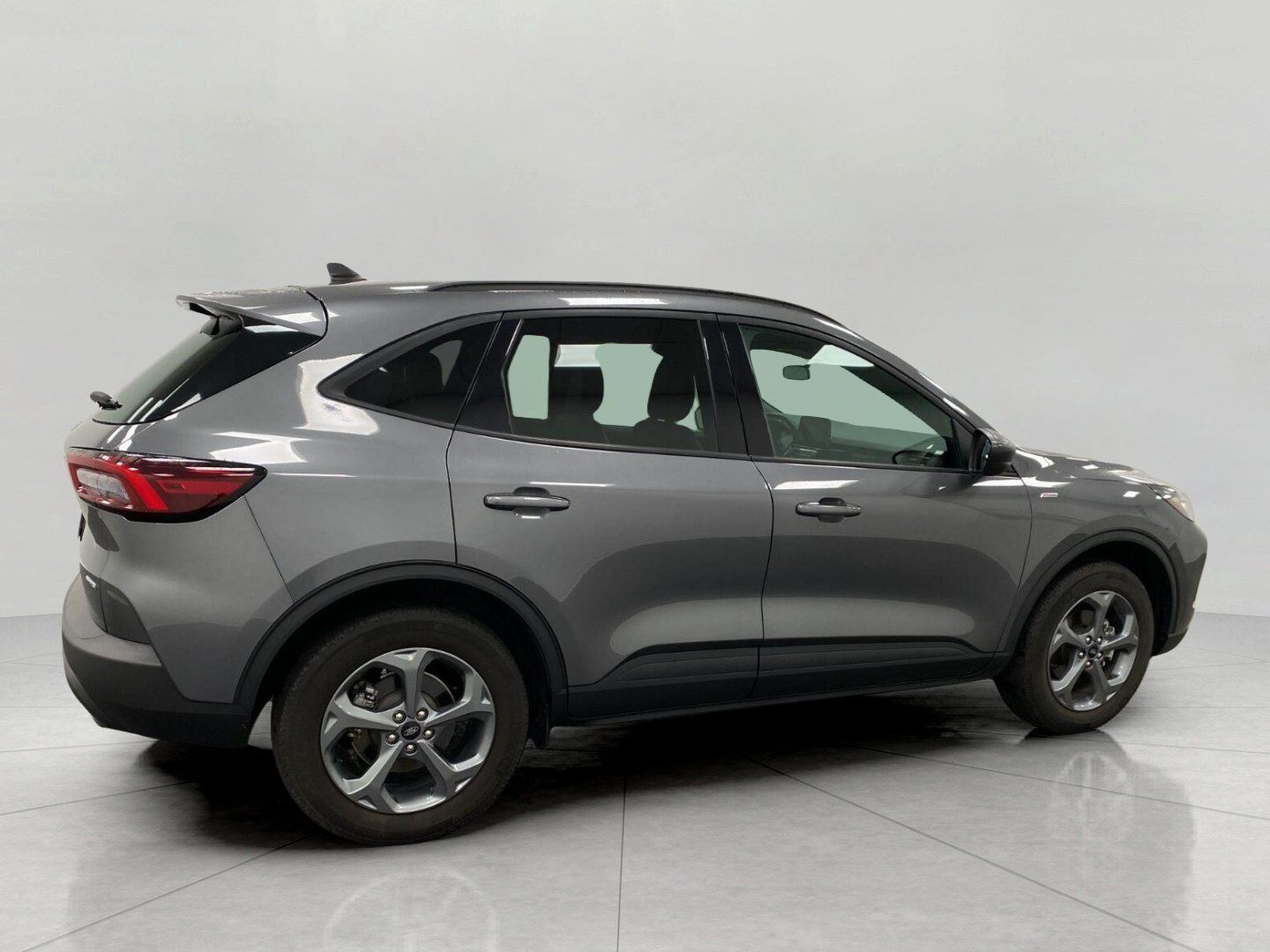 Used 2025 Ford Escape ST-Line AWD/4WD image 3