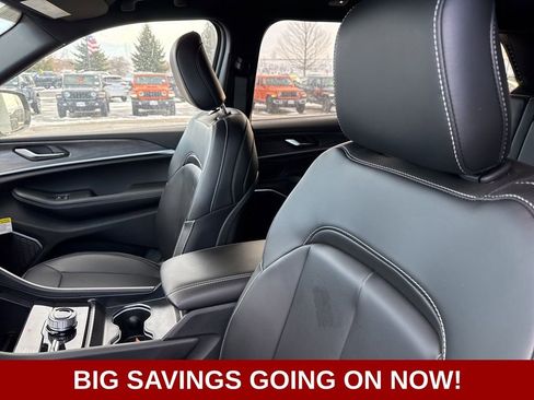New 2025 Jeep Grand Cherokee Limited image 22