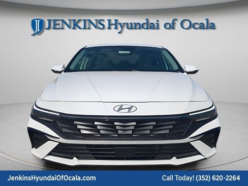 New 2026 Hyundai Elantra Limited FWD image 10