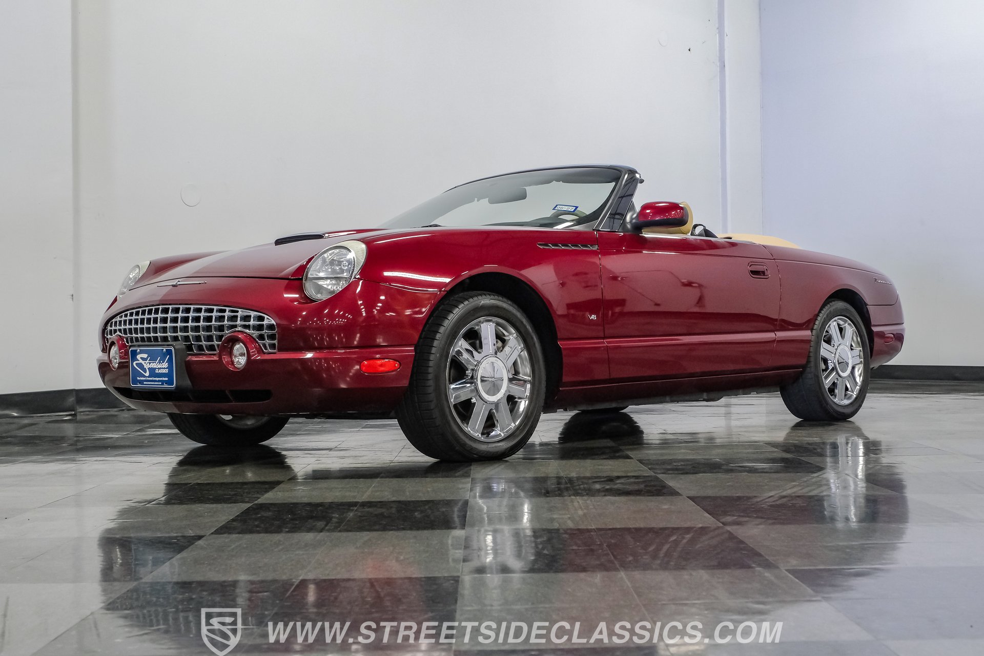 Used 2004 Ford Thunderbird RWD image 25