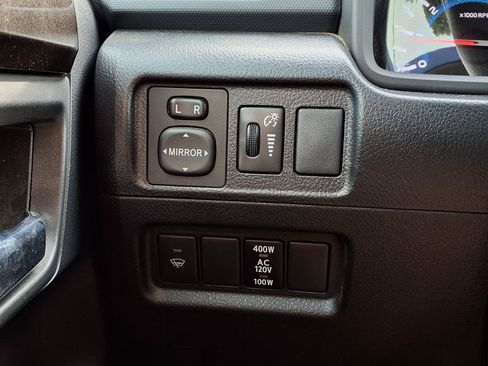 Used 2019 Toyota 4Runner TRD Off-Road Premium AWD/4WD image 13
