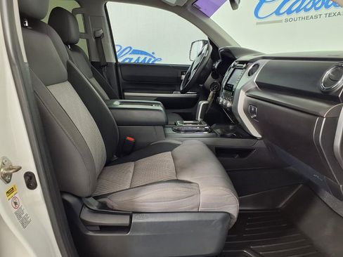 Used 2016 Toyota Tundra SR5 w/ SR5 Upgrade Package AWD/4WD image 10