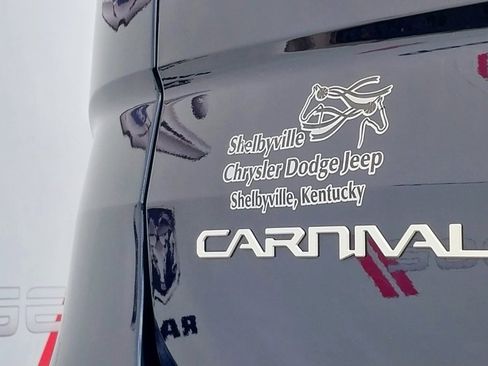 Used 2024 Kia Carnival LX image 6