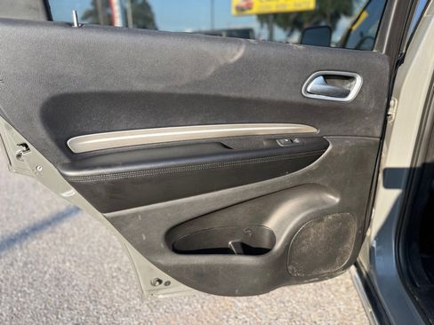 Used 2020 Dodge Durango SXT w/ 3rd Row Seating Group image 29