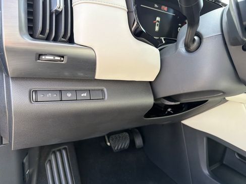 New 2026 Nissan Pathfinder SL w/ SL Premium Package image 19