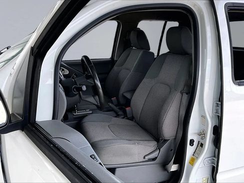 Used 2019 Nissan Frontier SV RWD image 19