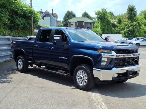 Used 2022 Chevrolet Silverado 2500 LT w/ Convenience Package AWD/4WD image 1