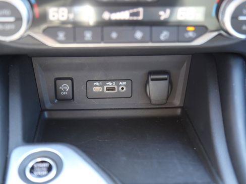 Used 2024 Nissan Sentra SR w/ SR Premium Package image 14