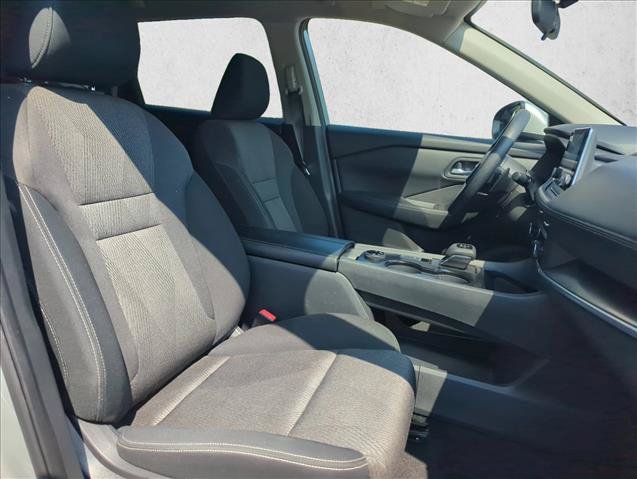 Used 2024 Nissan Rogue SV AWD/4WD image 30