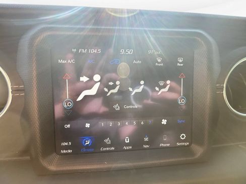 Used 2021 Jeep Wrangler Unlimited Sahara w/ Cold Weather Group AWD/4WD image 17
