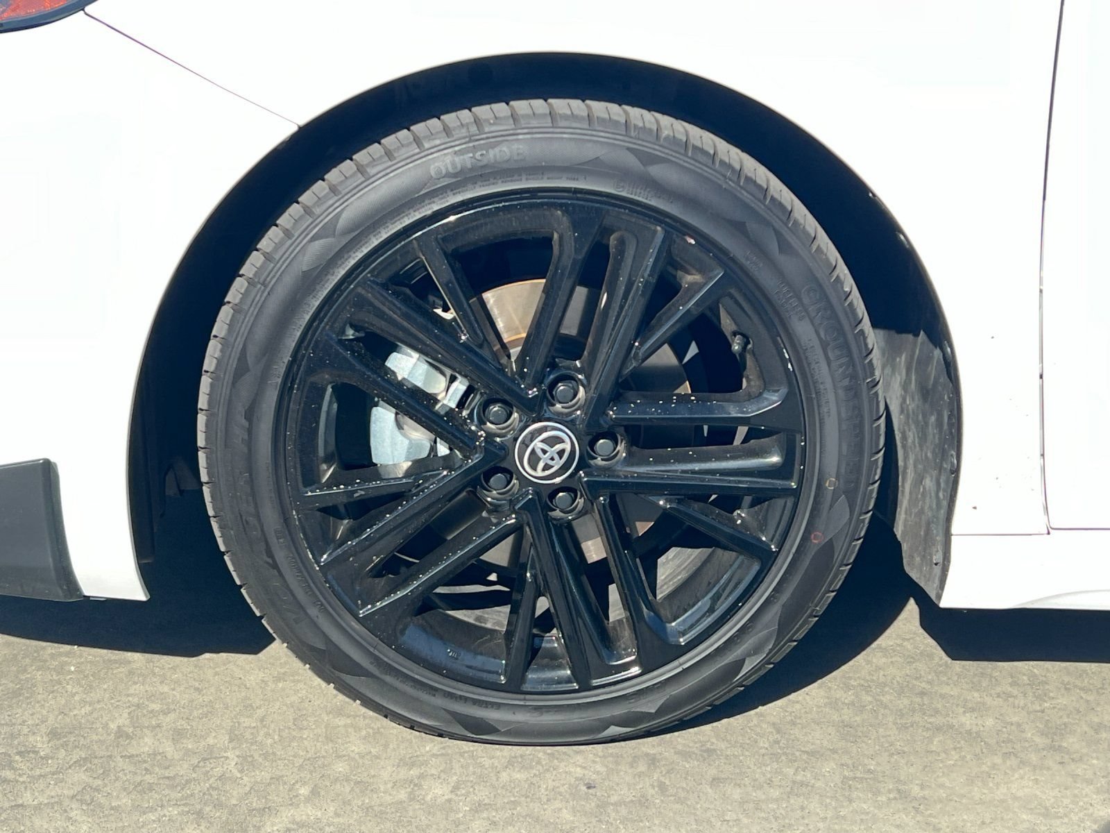 Used 2025 Toyota Camry SE FWD image 34