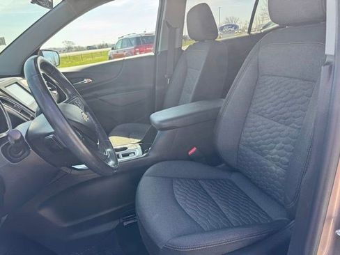 Used 2018 Chevrolet Equinox LT image 12