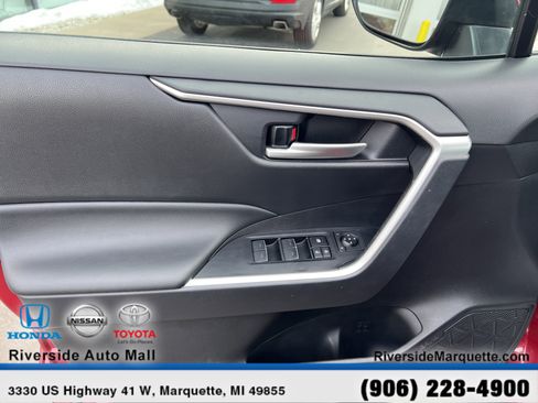 Used 2025 Toyota RAV4 XLE image 23