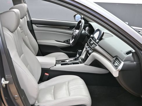Used 2018 Honda Accord EX-L image 34
