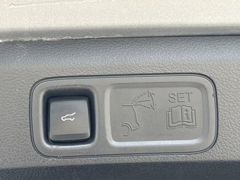 Used 2024 Ford Expedition XLT AWD/4WD image 35