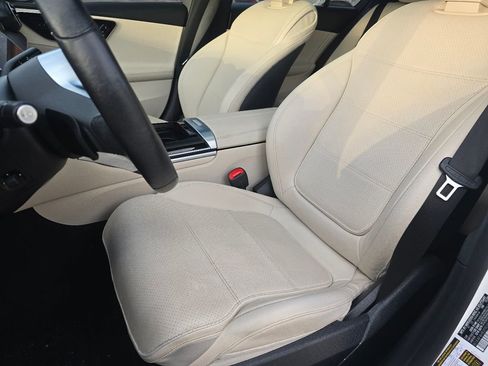 Certified 2023 Mercedes-Benz C 300 4MATIC Sedan image 22