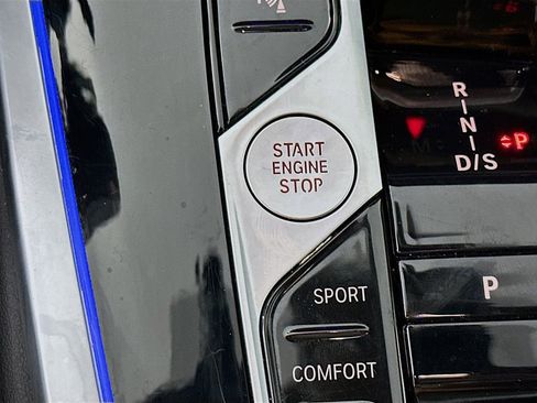 Used 2024 BMW X7 xDrive40i w/ Premium Package image 18