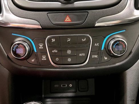Used 2019 Chevrolet Equinox LT FWD image 32