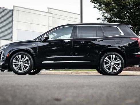 Used 2023 Cadillac XT6 Premium Luxury AWD/4WD image 17
