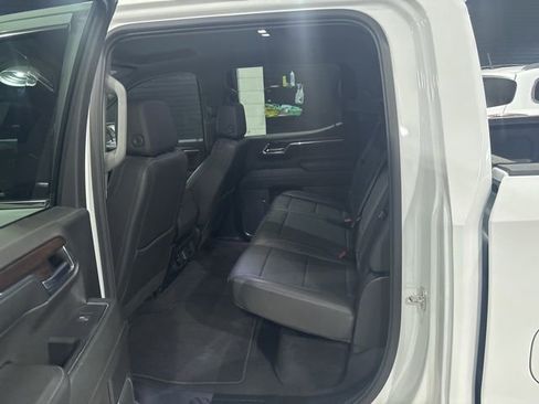 Used 2024 GMC Sierra 1500 SLT AWD/4WD image 30