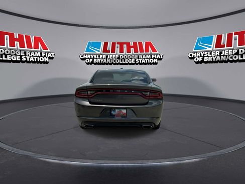 Used 2020 Dodge Charger SXT w/ Leather Interior Group RWD image 7