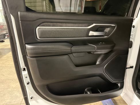 Used 2022 RAM 1500 Big Horn AWD/4WD image 37