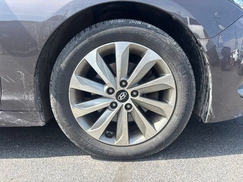 Used 2016 Hyundai Sonata Sport w/ Option Group 1V FWD image 10