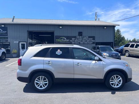 Used 2015 Kia Sorento LX FWD image 8