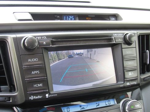 Used 2015 Toyota RAV4 Limited w/ Technology Package image 31