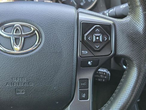 Used 2022 Toyota Tacoma TRD Sport w/ TRD Premium Sport Package AWD/4WD image 22