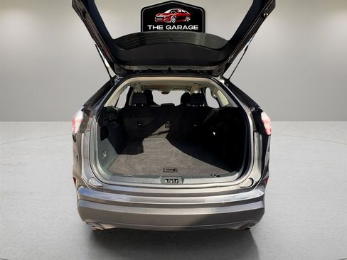 Used 2019 Ford Edge SE image 33