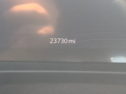 Used 2023 Jeep Grand Cherokee Altitude RWD image 7