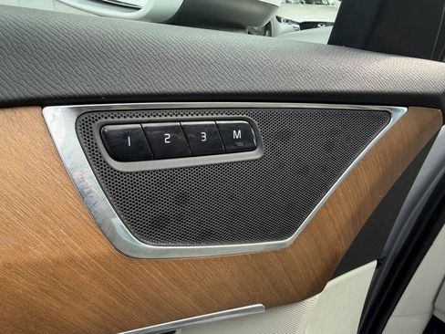 Used 2022 Volvo XC90 T6 Momentum w/ Advanced Package image 10