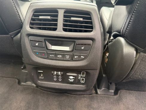 Used 2019 Honda Pilot Elite image 18