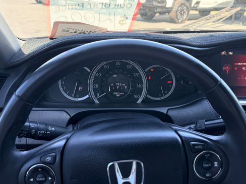 Used 2015 Honda Accord Touring image 15