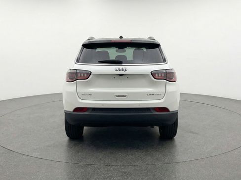 Used 2025 Jeep Compass Limited image 7