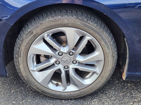 Used 2018 Honda Accord LX image 9