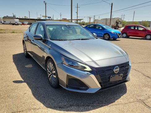 Used 2023 Nissan Altima 2.5 SV image 6