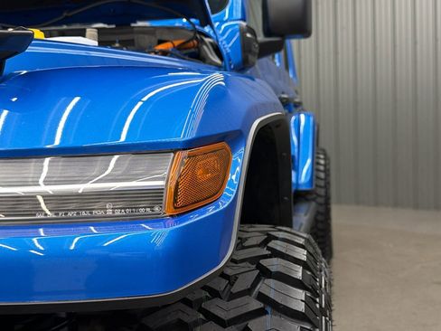 Used 2024 Jeep Wrangler Unlimited Sahara w/ Technology Group image 13