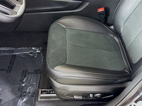 New 2025 Jeep Grand Cherokee Altitude image 18