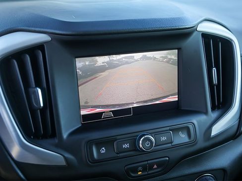 Used 2023 GMC Terrain SLE w/ Driver Convenience Package image 19