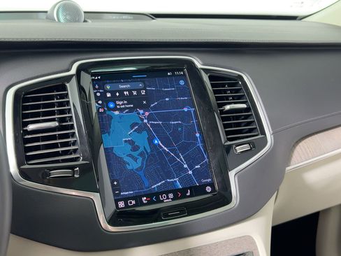 Used 2023 Volvo XC90 T8 Ultimate image 24